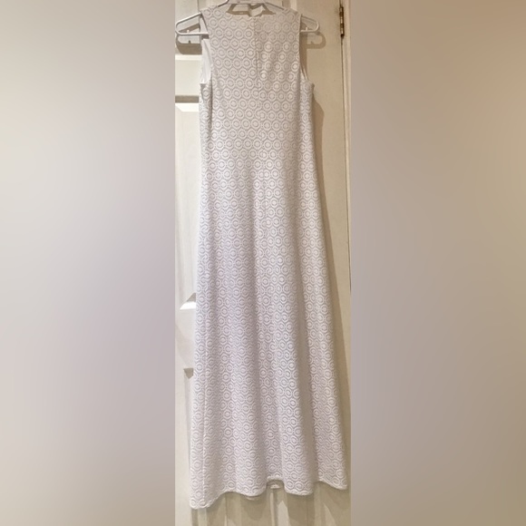 Lily Pulitzer Eyelet Lined Maxi Dress With Detail Neckline White Size Small - Picture 3 of 11